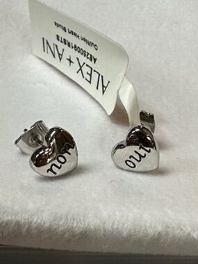 Alex and Ani Oui/Non Heart Stud Earrings 🆕